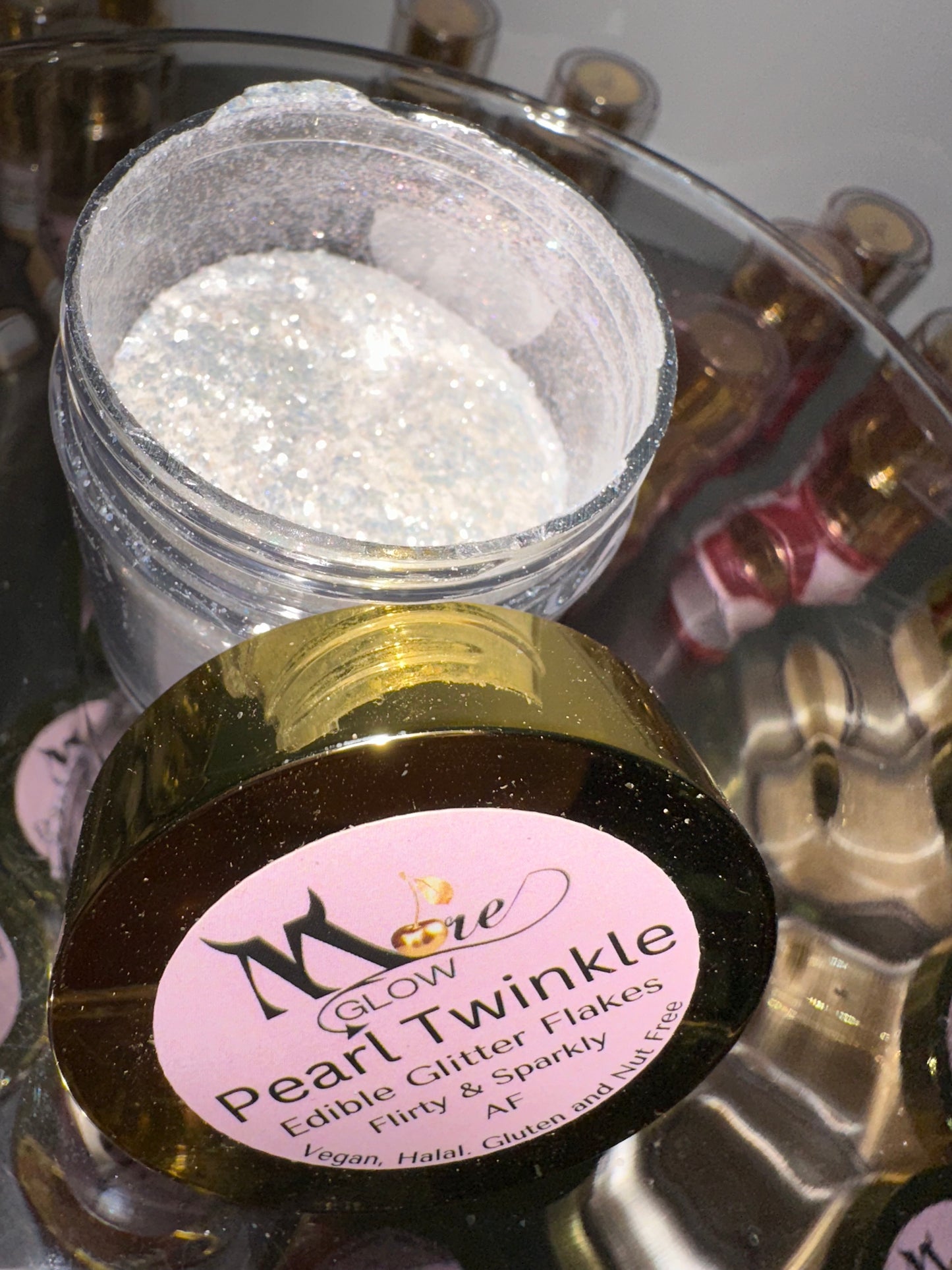 Pearl Twinkle Edible Glitter Flakes