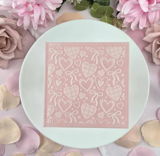 Hearts and Bows Pattern Plate