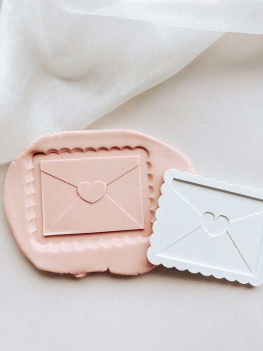 Envelope with heart scalloped edges