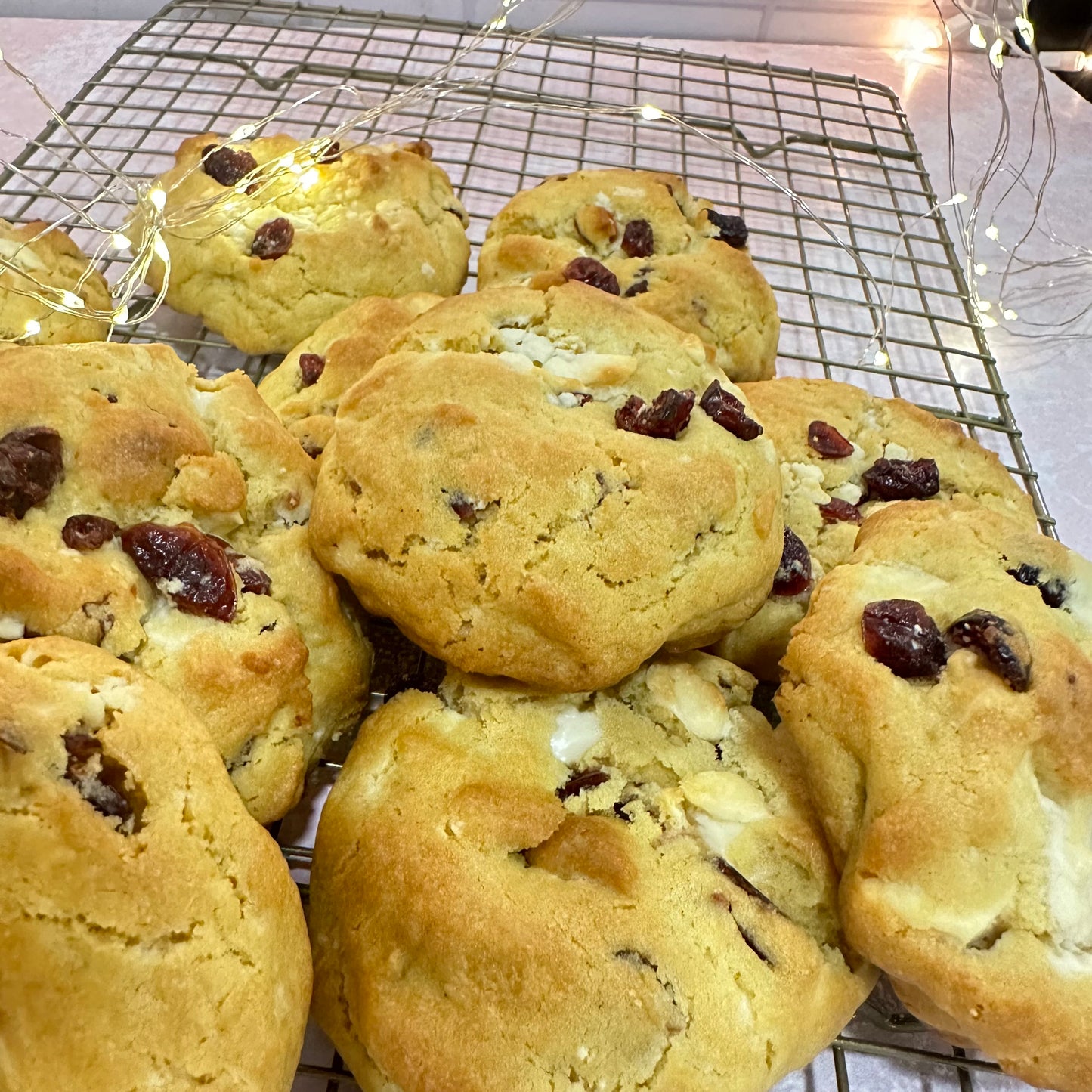 Galletas de Chocolate Blanco y Arándanos Secos